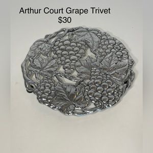 Arthur court grape trivet never used